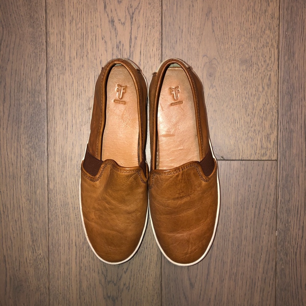 Frye Ivy Slip On - Cognac
